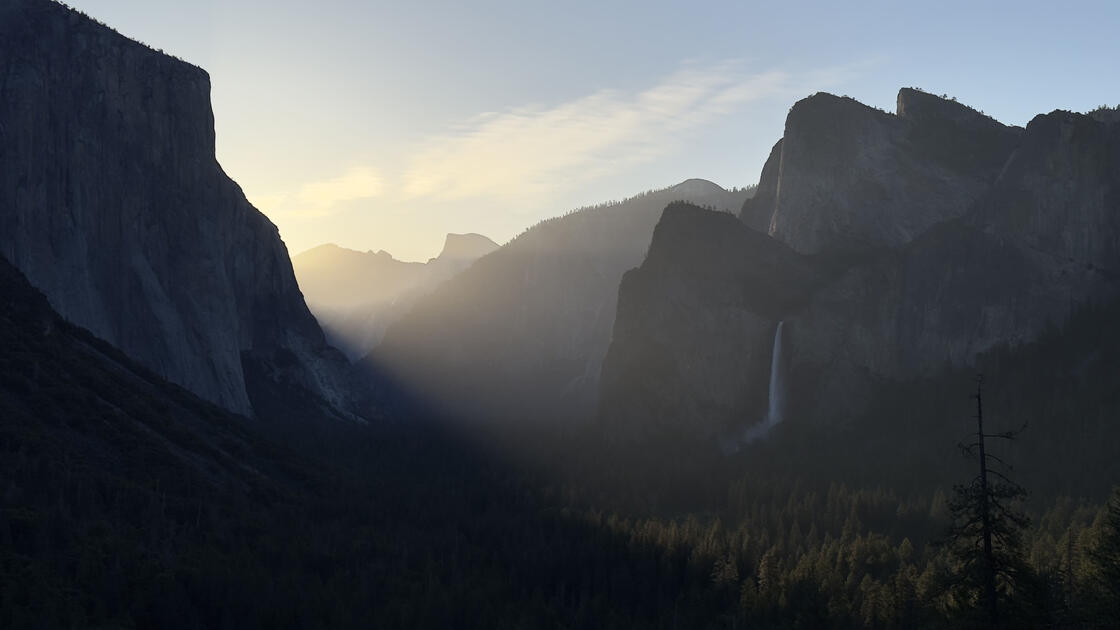 Tunnel View